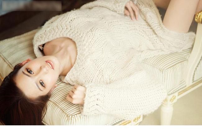 可爱白皙美女清纯写真