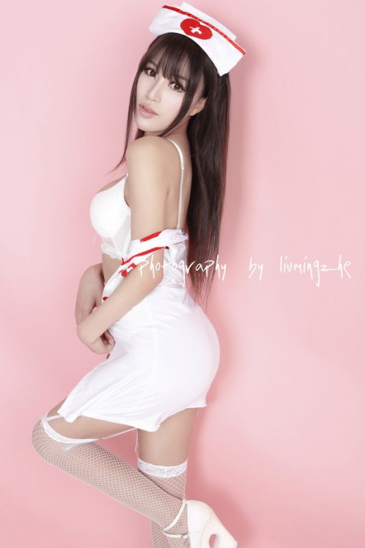 性感护士制服美胸美女私房诱人写真