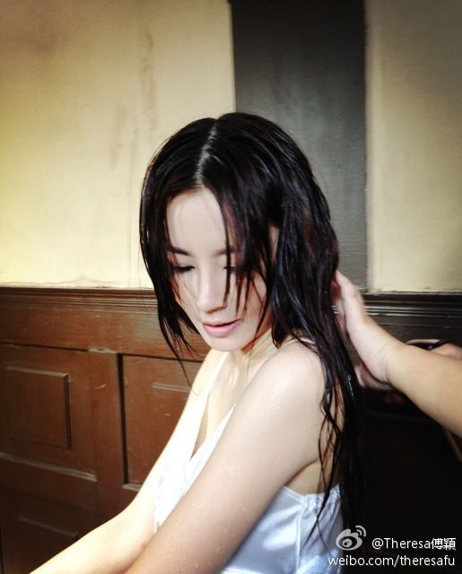 香港女歌手傅颖生活自拍照