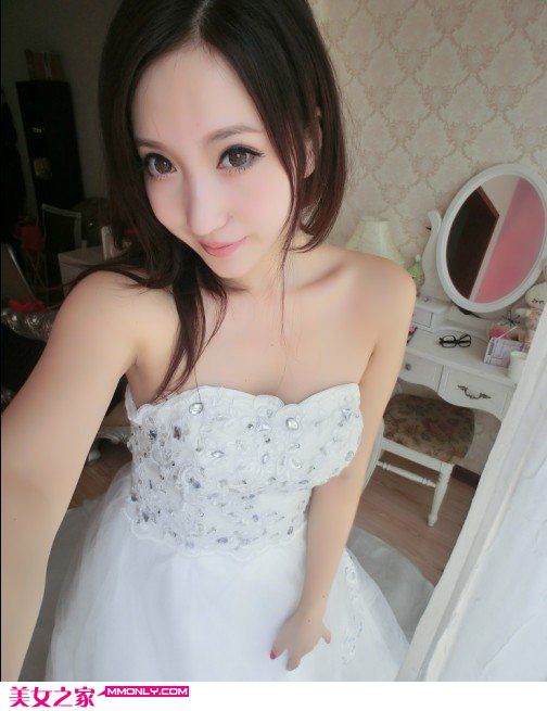 性感美女模特私房自拍照