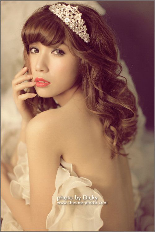 性感蕾丝美女私房露美背高清写真