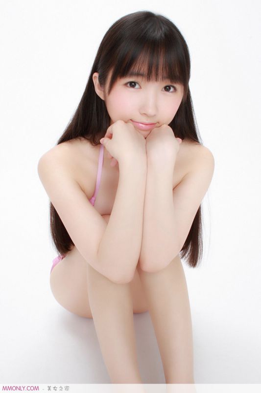 清纯比基尼美女私房高清写真