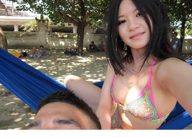 陈维芊性感比基尼海边诱惑写真