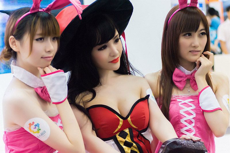 性感动漫爆乳美女高清写真