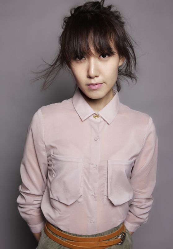 甜美女星高露百变造型迷人写真