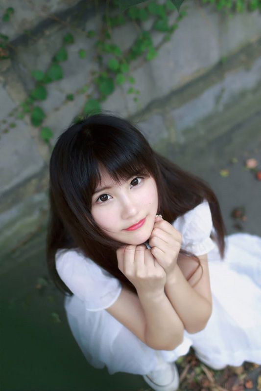 清纯靓丽美女小清新户外写真