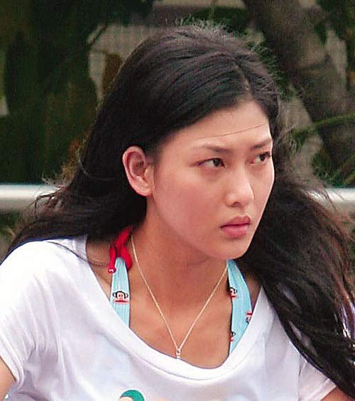 美女明星李彩桦比基尼写真照