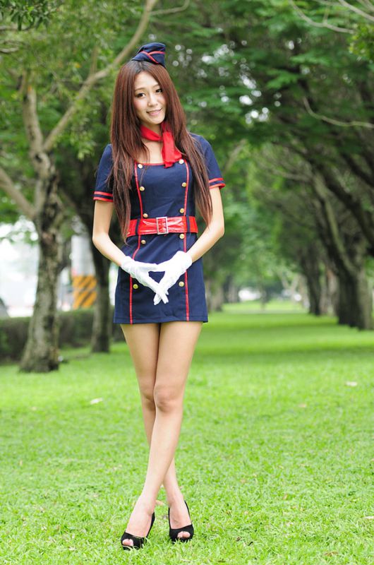 空姐制服美女秀长腿高清写真