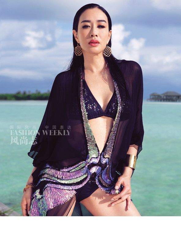 性感女神钟丽缇海边诱人写真