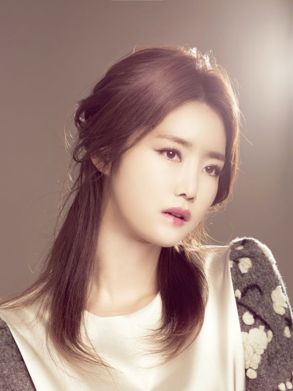 韩国演员郑珠妍唯美写真拍摄