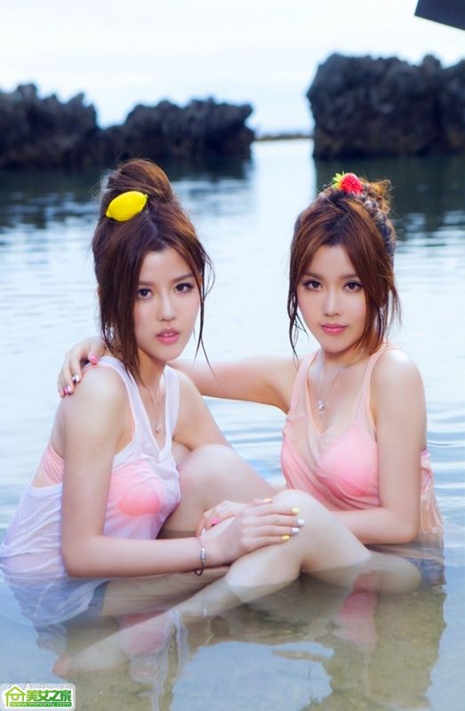 可爱美女By2私房迷人写真