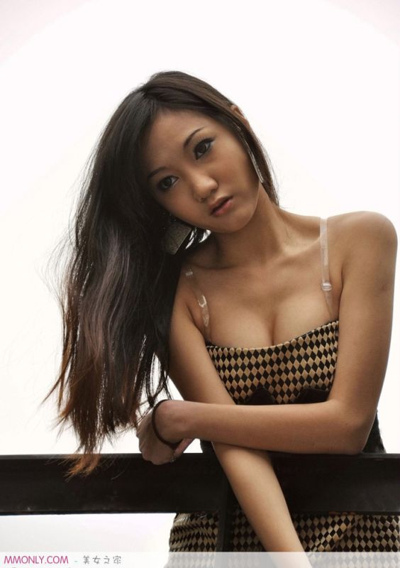 丝袜美腿模特Tina高清写真