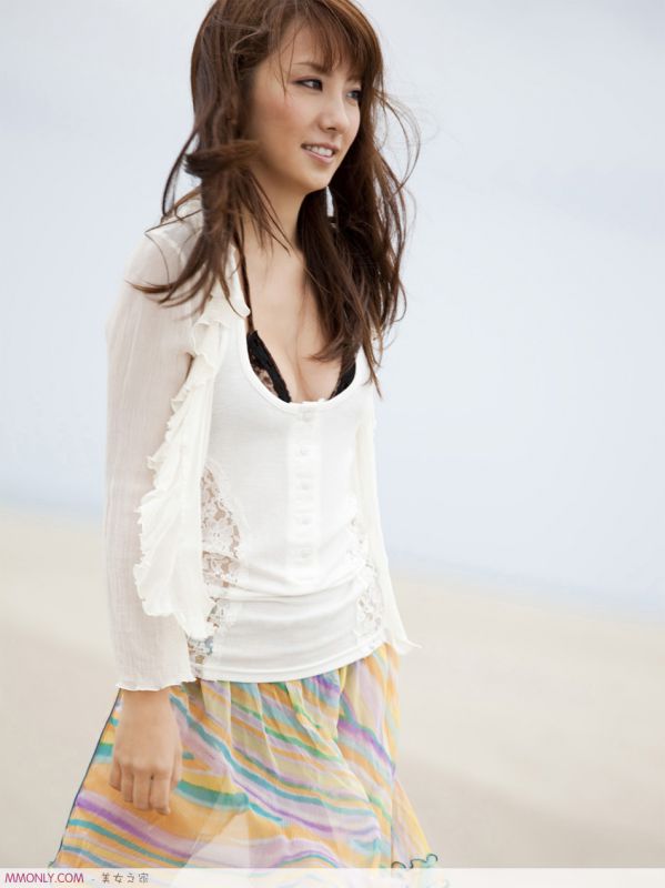 日本内衣美眉山本梓私房写真