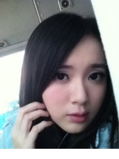 江铠同甜美生活自拍照