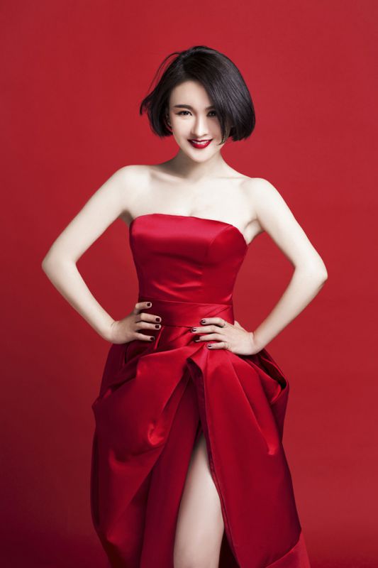 郑亦桐时尚性感写真大片曝光