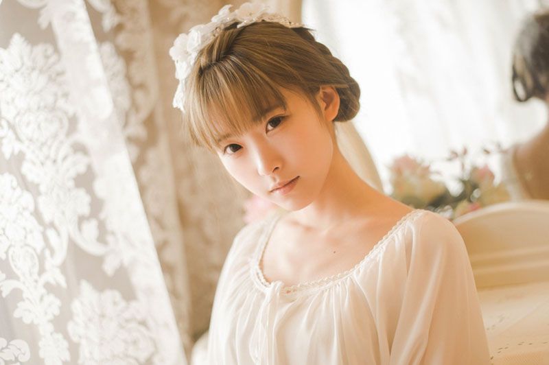 清纯甜美美眉私房写真