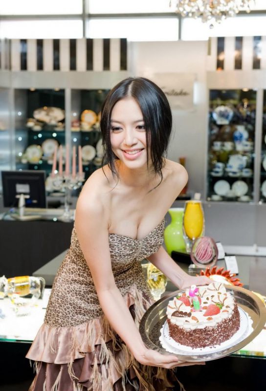 白歆惠性感豹纹裹胸裙高清写真