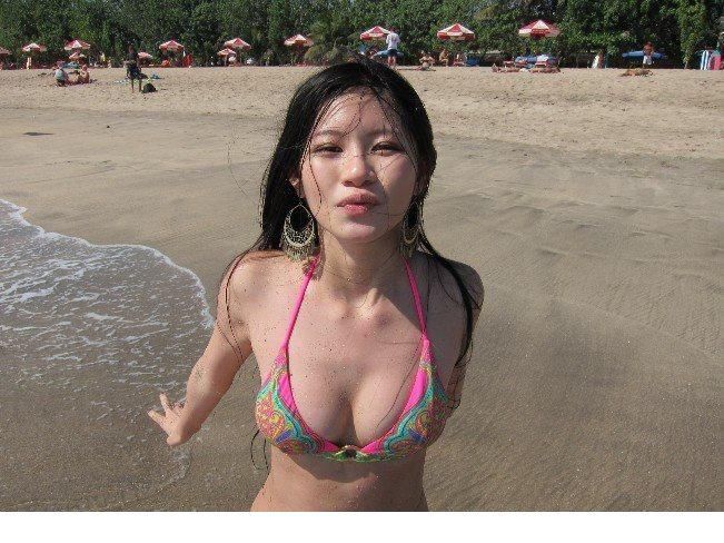 陈维芊性感比基尼海边诱惑写真