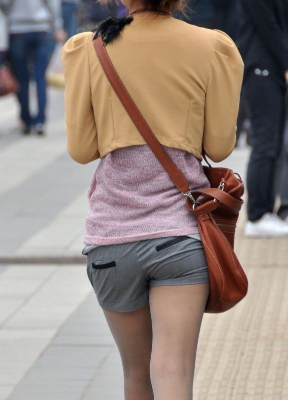 街拍逛街丝袜美女高清写真