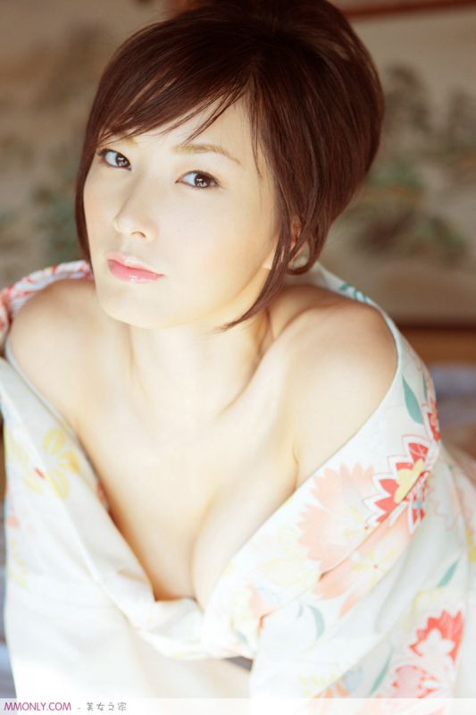 妩媚泳装美女沙滩性感写真