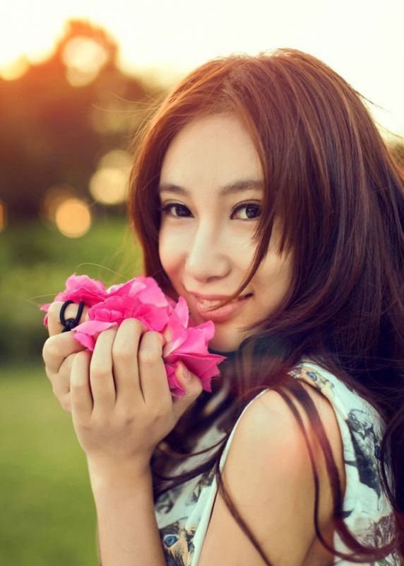 张梓瑗朦胧意境唯美写真