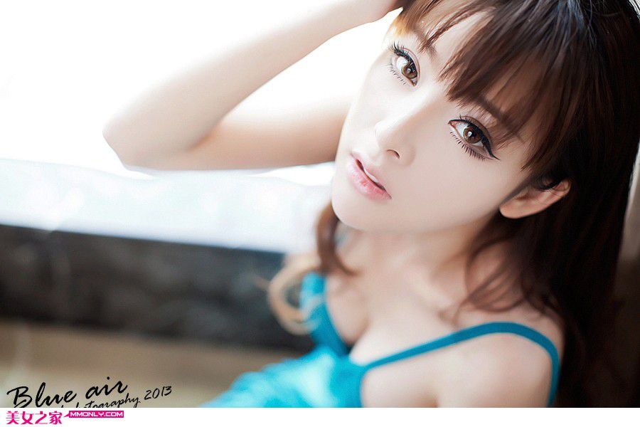 极品内衣美女私房妩媚诱人写真