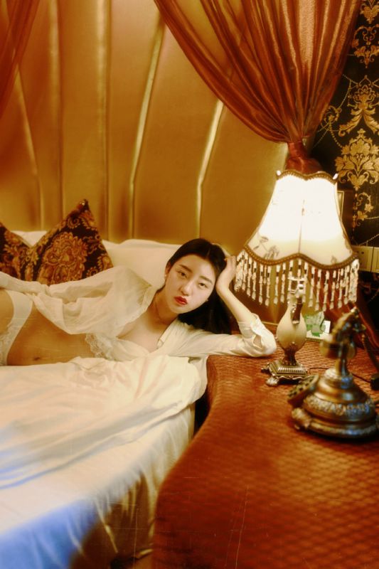 性感内衣酥胸美女私房朦胧诱人写真