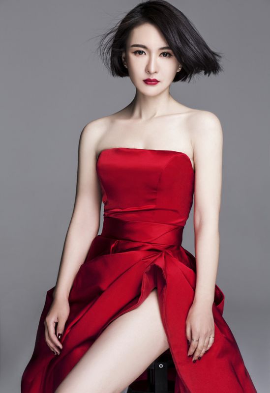 郑亦桐时尚性感写真大片曝光