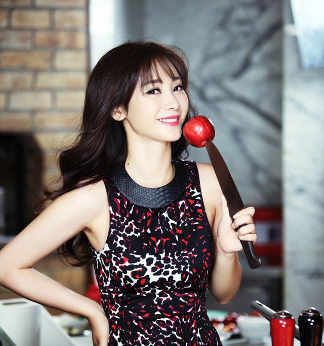 气质美女柳岩时尚写真大片