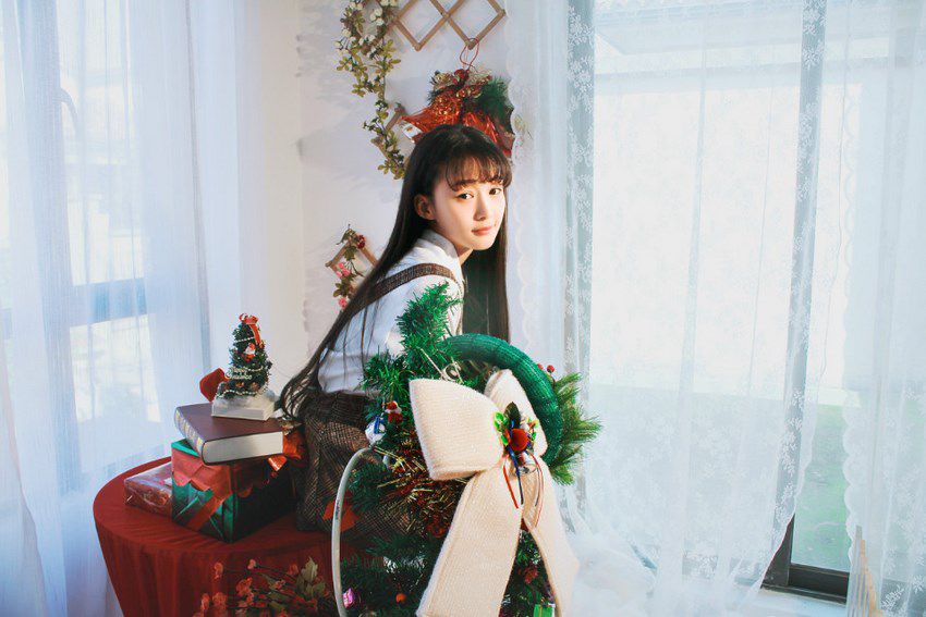丝袜制服美女圣诞节时尚写真大片