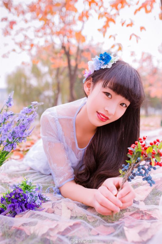 90后清纯少女户外高清写真集
