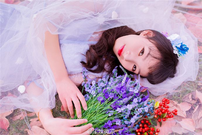 90后清纯少女户外高清写真集