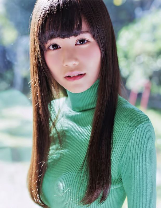 清纯偶像z山榛香妩媚内衣迷人写真