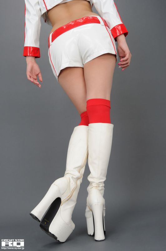 日本极品美女春菜惠棚拍秀大长腿写照