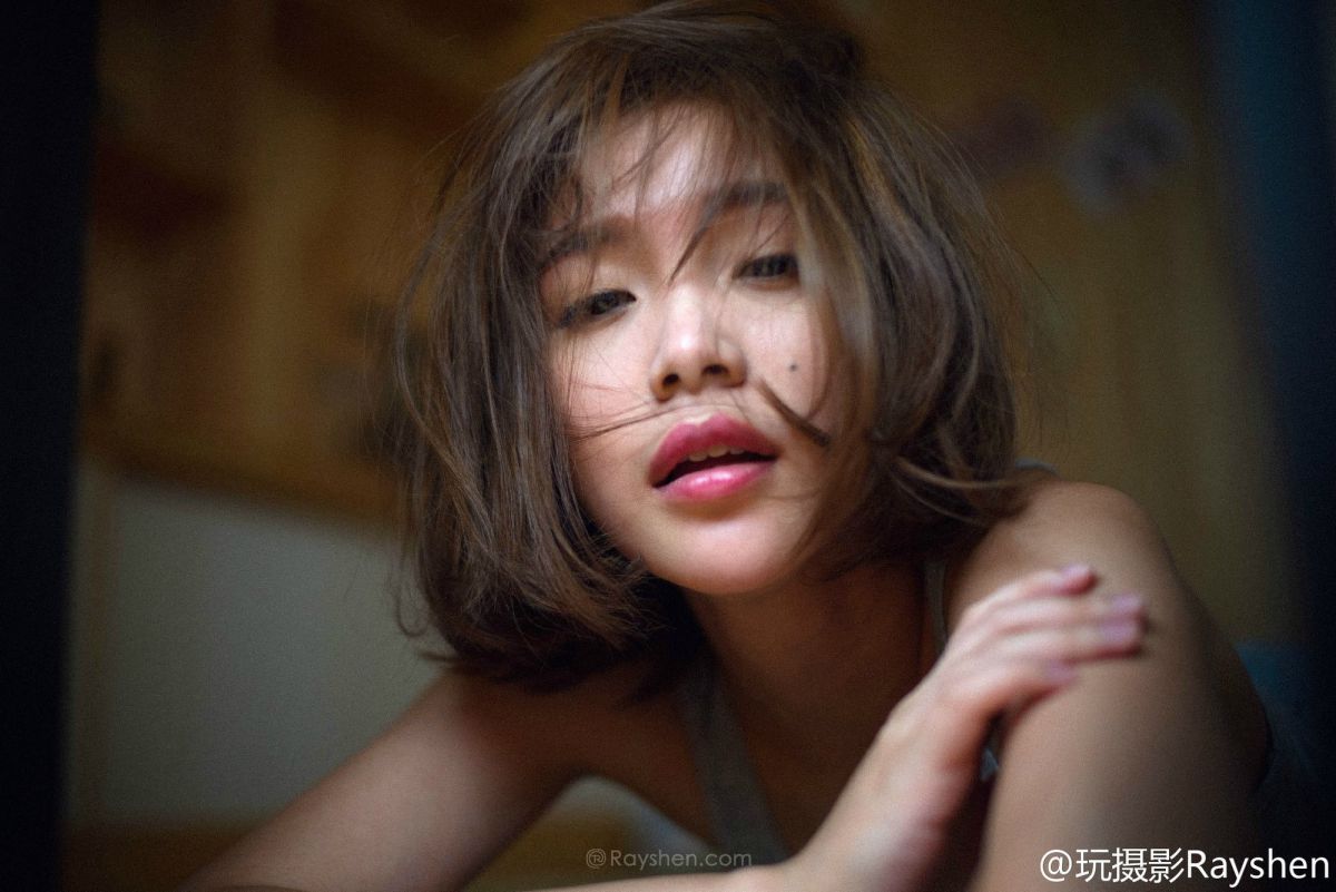 清纯短发女生何欢mandy迷人私房照