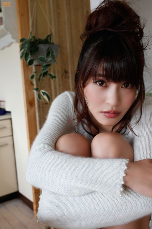 日本av女优岸明日香户外性感比基尼秀