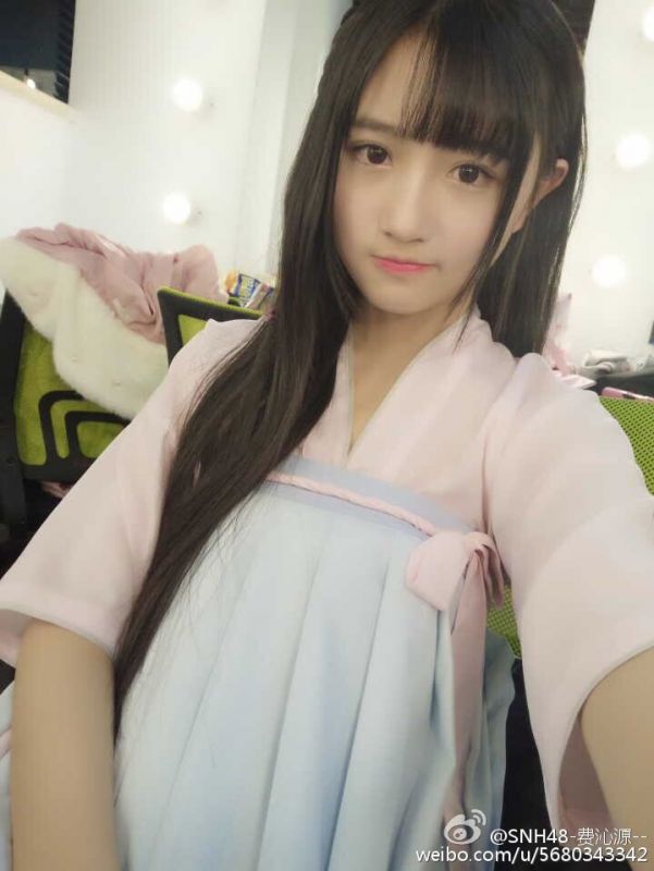 清纯女孩费沁源cosplay可爱美少女私房照