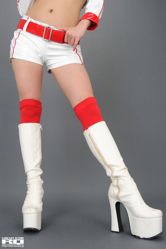 日本极品美女春菜惠棚拍秀大长腿写照