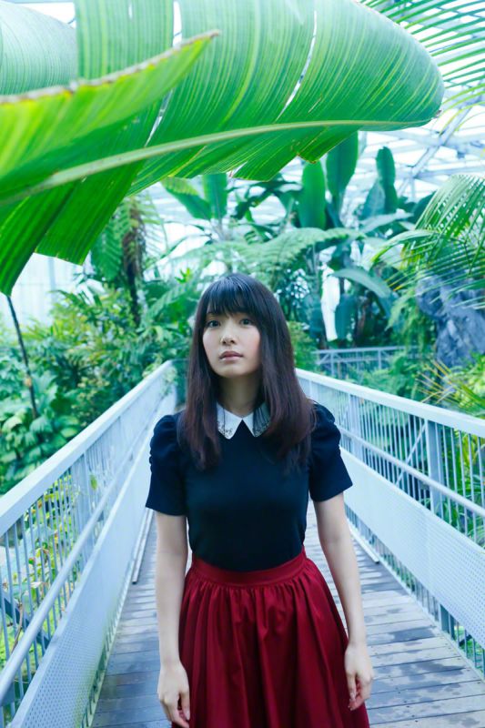 日本av女优外冈好梨花室内白色内衣秀