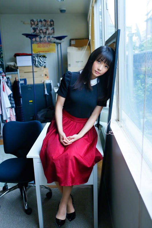日本av女优外冈好梨花室内白色内衣秀