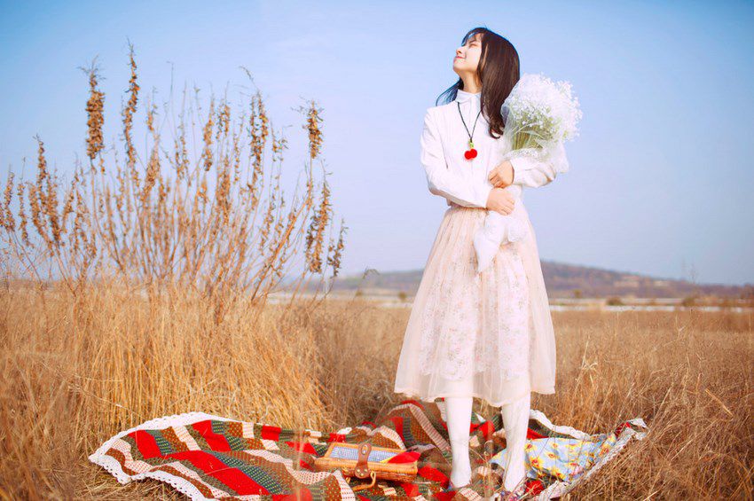 清纯文艺美少女荒原唯美写真