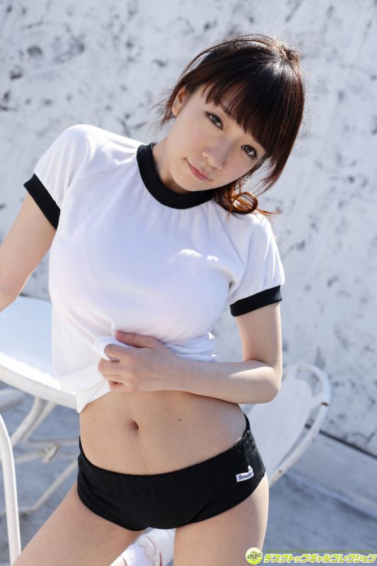 日本女优清水爱比基尼私房照