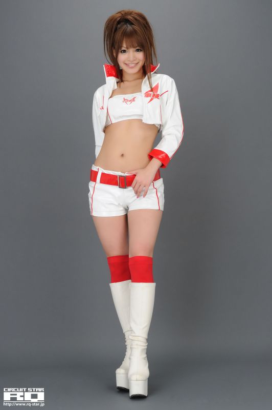 日本极品美女春菜惠棚拍秀大长腿写照