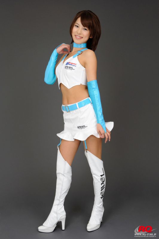 日本短发美女栗原海棚拍大秀骨感身材