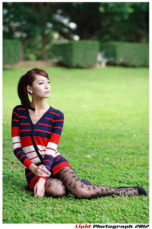Beautyleg女神小雪Winnie迷人短裙外拍照