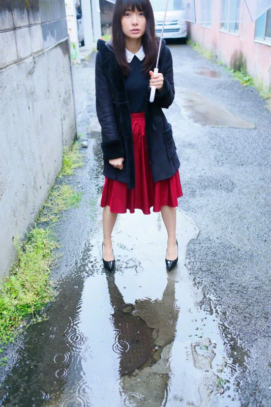 日本av女优外冈好梨花室内白色内衣秀