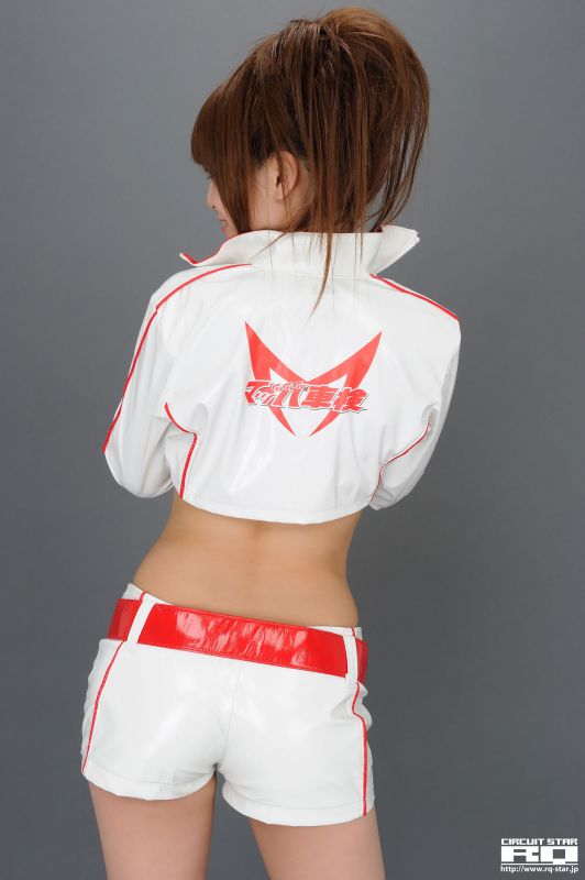 日本极品美女春菜惠棚拍秀大长腿写照