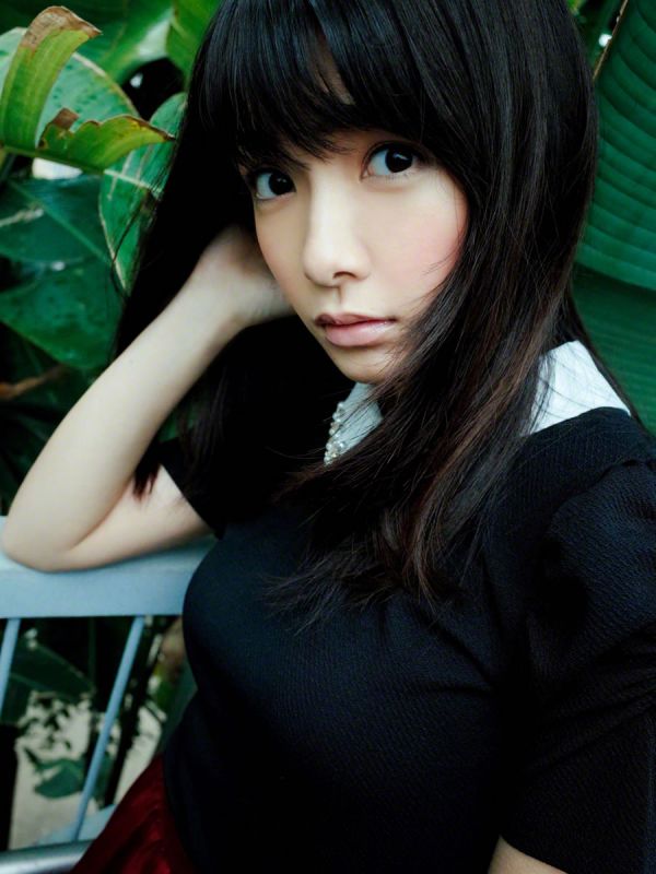 日本av女优外冈好梨花室内白色内衣秀