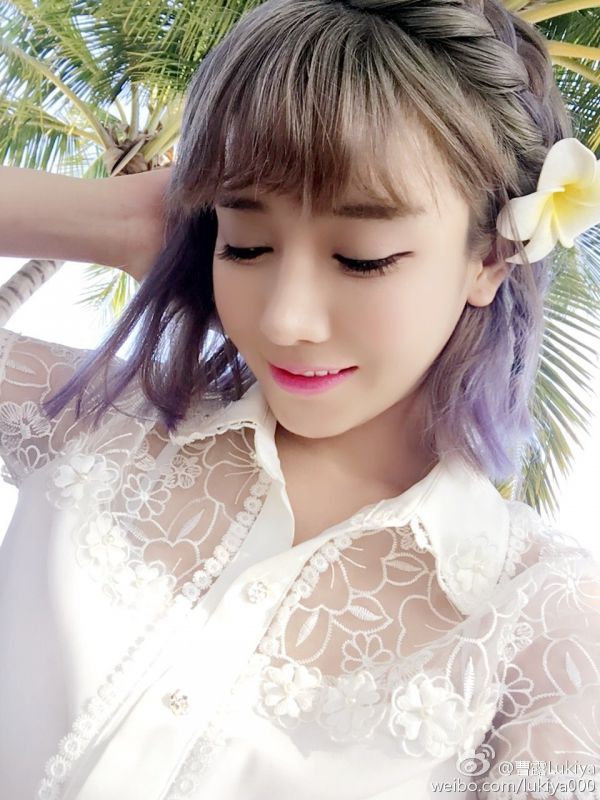 气质短发美女曹露冬日唯美写真合集