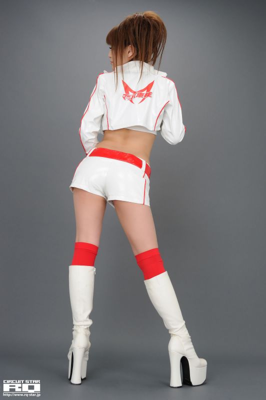 日本极品美女春菜惠棚拍秀大长腿写照